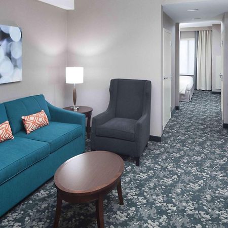 Hilton Garden Inn Detroit/Novi Exterior photo