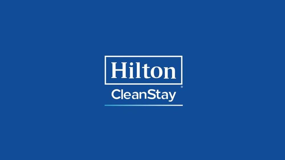 Hilton Garden Inn Detroit/Novi Exterior photo
