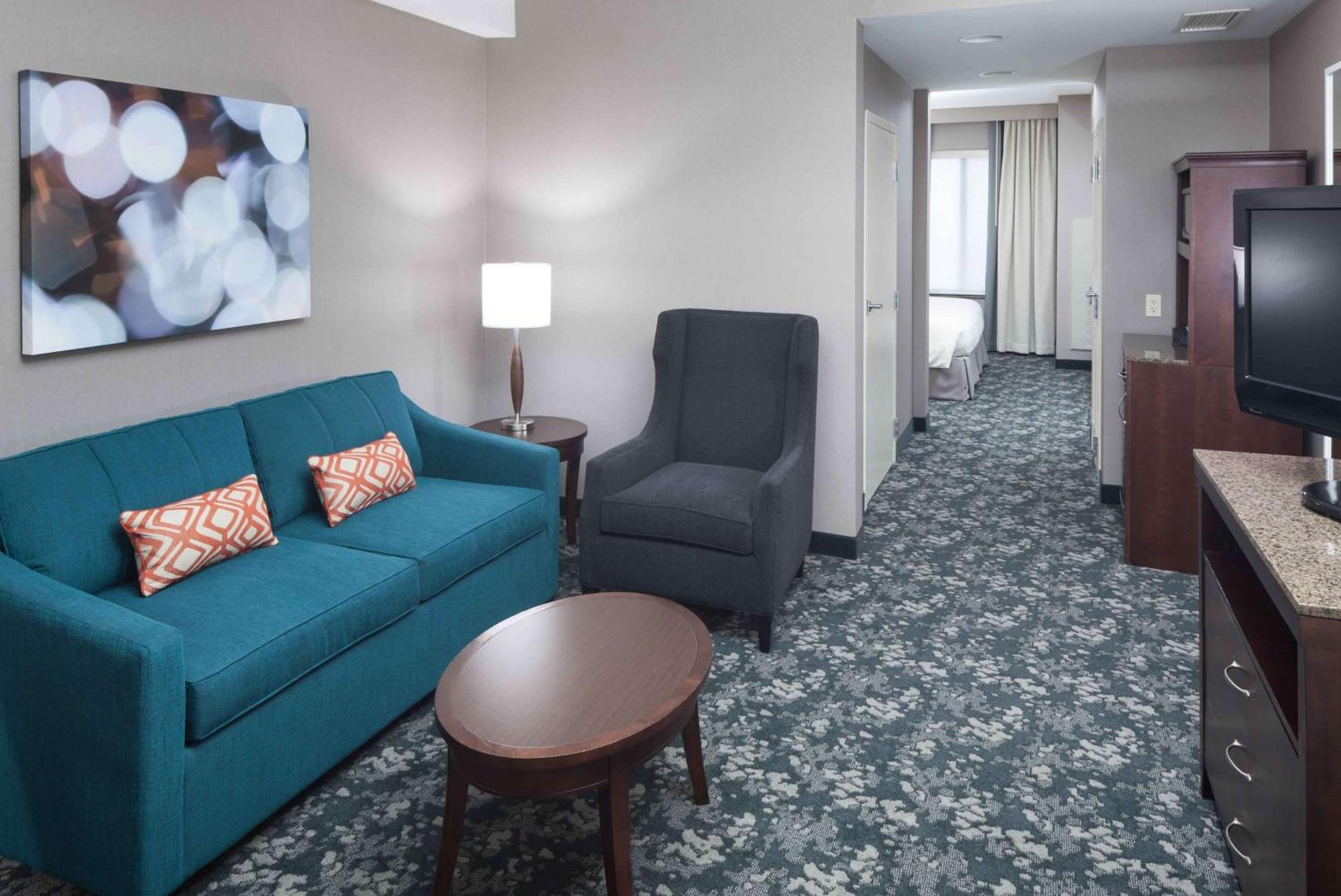 Hilton Garden Inn Detroit/Novi Exterior photo
